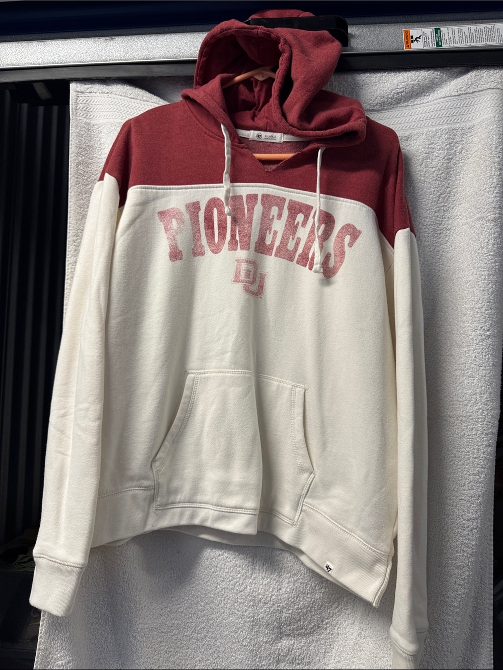 '47 Pioneers Two-Tone Hoodie - Cream and Brick Red